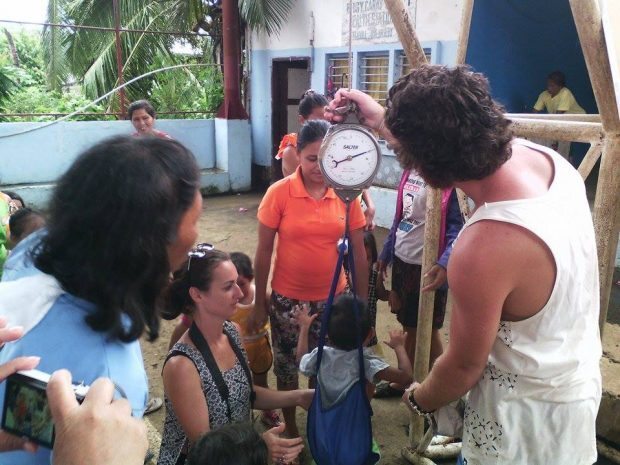 weighing children