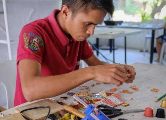 Artisan Jayson is now a registered criminologist! Artisan Jayson is now a registered criminologist!