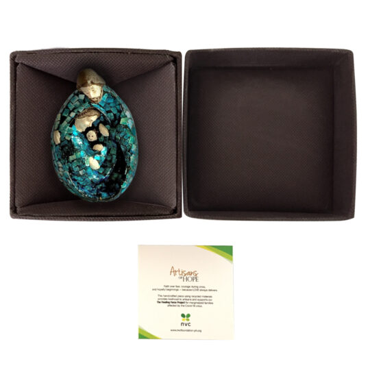 Egg-shaped Nativity - Capiz Shell (Lapiz Lazuli)