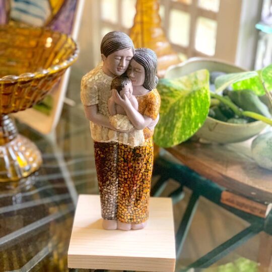 Filipino Family - Capiz Shell ( E )