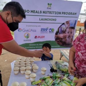 PLDT Enrolls 100 Children from Brgy. 19 in the Mingo Meals Feeding Program