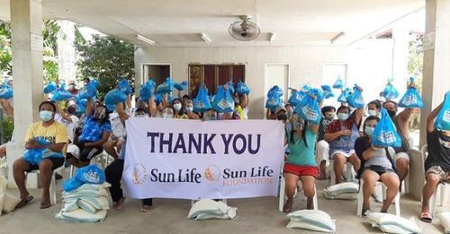 Sun Life Makes Hope Shine Brighter for Our San Carlos Farmers of Hope Sun Life Makes Hope Shine Brighter for Our San Carlos Farmers of Hope